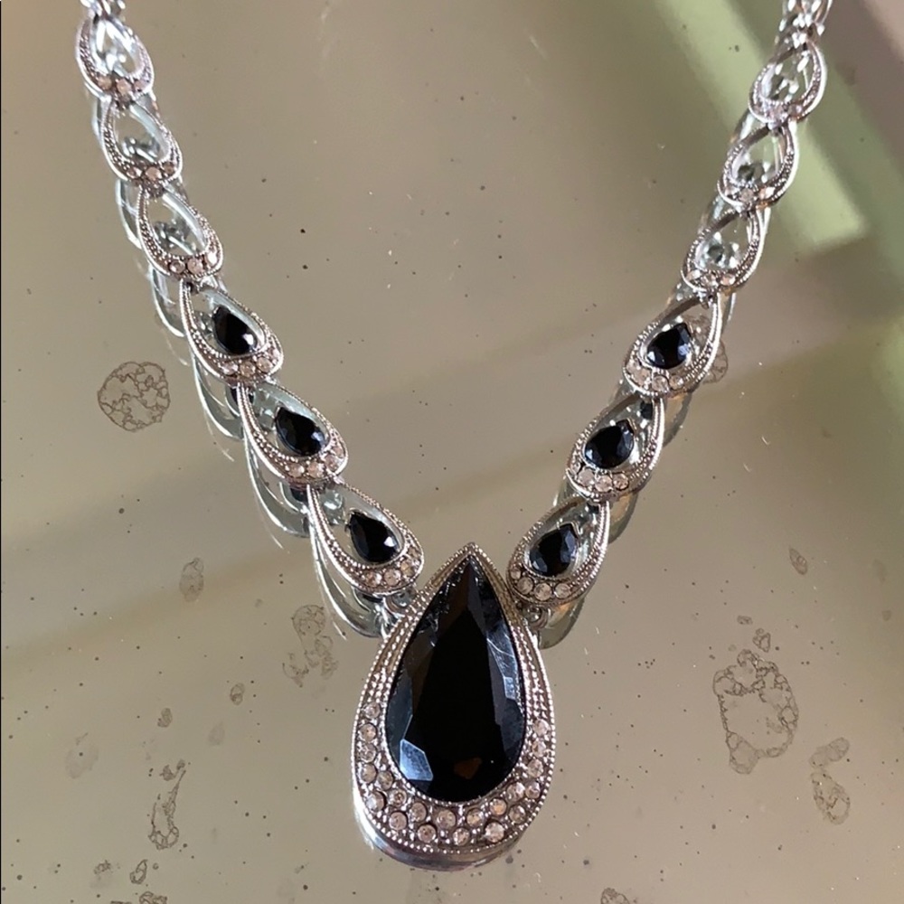 Women’s Formal Necklace